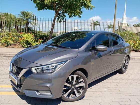 NISSAN VERSA 1.6 16V FLEX EXCLUSIVE XTRONIC NISSAN VERSA 1.6 16V FLEX EXCLUSIVE XTRONIC